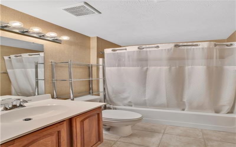 1003 Timber Run Dr, Mc Donald, 15057, 4 Bedrooms Bedrooms, 12 Rooms Rooms,2.2 BathroomsBathrooms,Residential,For Sale,Timber Run Dr,1752586