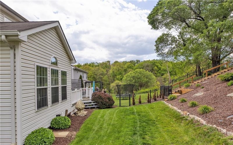 1003 Timber Run Dr, Mc Donald, 15057, 4 Bedrooms Bedrooms, 12 Rooms Rooms,2.2 BathroomsBathrooms,Residential,For Sale,Timber Run Dr,1752586