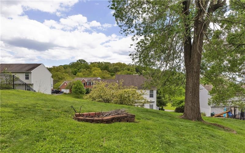 1003 Timber Run Dr, Mc Donald, 15057, 4 Bedrooms Bedrooms, 12 Rooms Rooms,2.2 BathroomsBathrooms,Residential,For Sale,Timber Run Dr,1752586