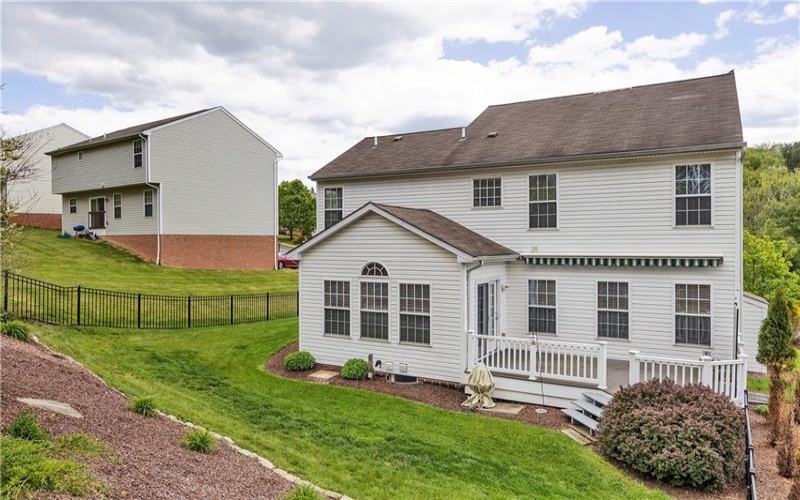 1003 Timber Run Dr, Mc Donald, 15057, 4 Bedrooms Bedrooms, 12 Rooms Rooms,2.2 BathroomsBathrooms,Residential,For Sale,Timber Run Dr,1752586