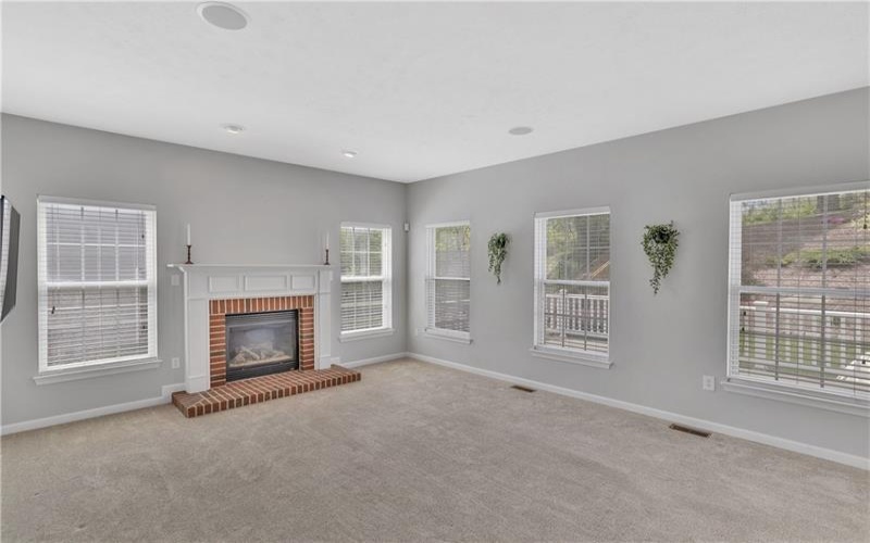 1003 Timber Run Dr, Mc Donald, 15057, 4 Bedrooms Bedrooms, 12 Rooms Rooms,2.2 BathroomsBathrooms,Residential,For Sale,Timber Run Dr,1752586