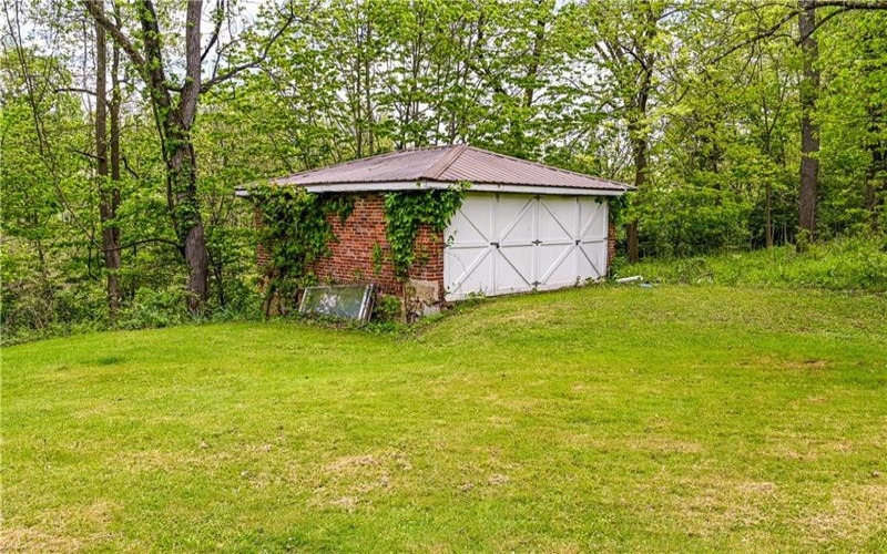 324 Fenfield Dr, Latrobe, 15650, 3 Bedrooms Bedrooms, ,1.1 BathroomsBathrooms,Residential,For Sale,Fenfield Dr,1752993