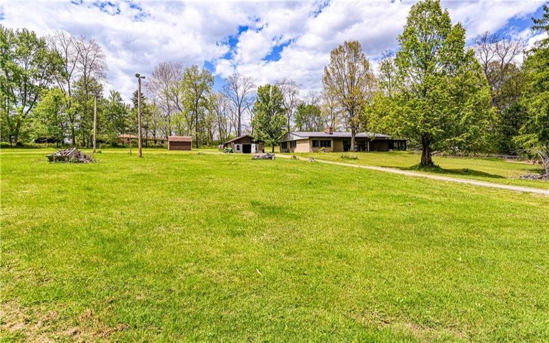 324 Fenfield Dr, Latrobe, 15650, 3 Bedrooms Bedrooms, ,1.1 BathroomsBathrooms,Residential,For Sale,Fenfield Dr,1752993