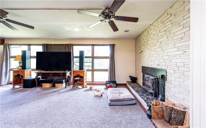324 Fenfield Dr, Latrobe, 15650, 3 Bedrooms Bedrooms, ,1.1 BathroomsBathrooms,Residential,For Sale,Fenfield Dr,1752993