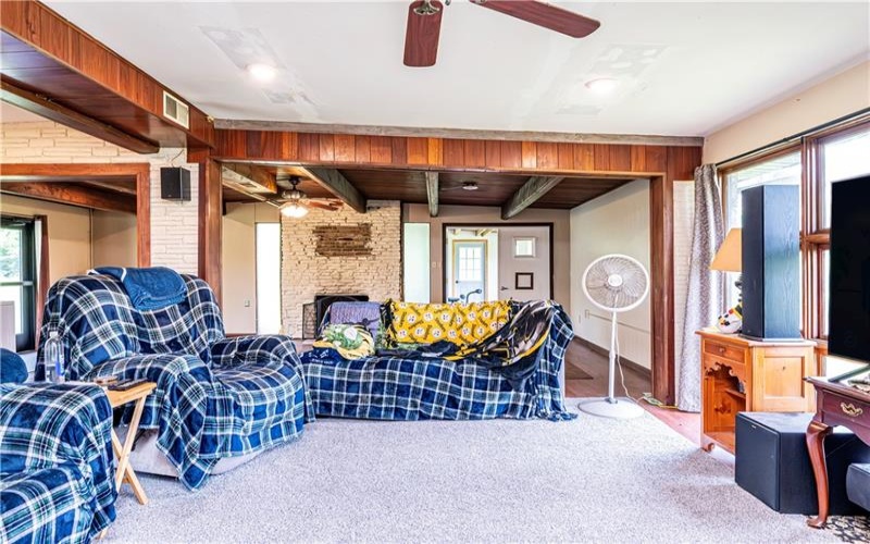 324 Fenfield Dr, Latrobe, 15650, 3 Bedrooms Bedrooms, ,1.1 BathroomsBathrooms,Residential,For Sale,Fenfield Dr,1752993
