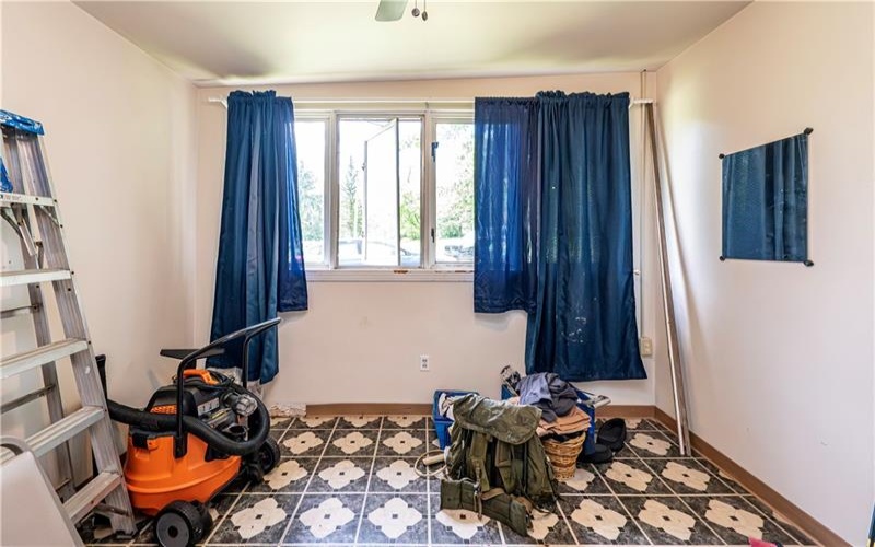 324 Fenfield Dr, Latrobe, 15650, 3 Bedrooms Bedrooms, ,1.1 BathroomsBathrooms,Residential,For Sale,Fenfield Dr,1752993