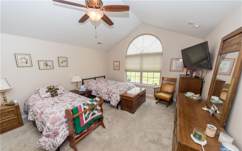 1905 Golf Course Dr, Washington, 15301, 2 Bedrooms Bedrooms, 9 Rooms Rooms,2 BathroomsBathrooms,Residential,For Sale,Golf Course Dr,1753296