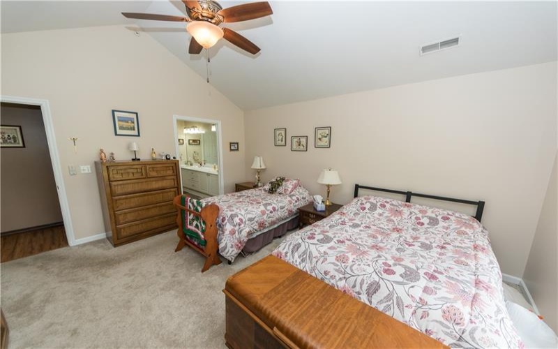 1905 Golf Course Dr, Washington, 15301, 2 Bedrooms Bedrooms, 9 Rooms Rooms,2 BathroomsBathrooms,Residential,For Sale,Golf Course Dr,1753296