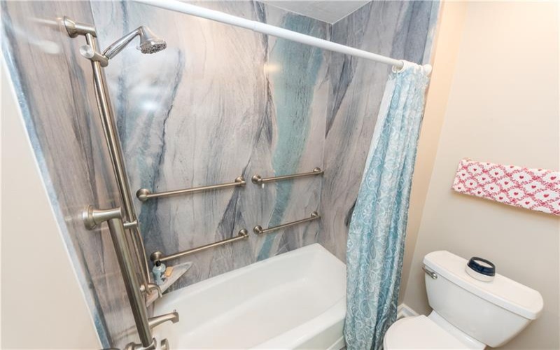 1905 Golf Course Dr, Washington, 15301, 2 Bedrooms Bedrooms, 9 Rooms Rooms,2 BathroomsBathrooms,Residential,For Sale,Golf Course Dr,1753296