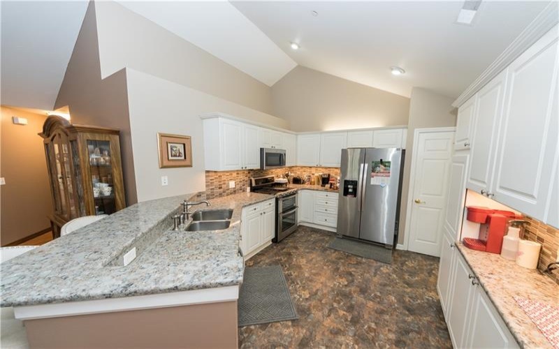 1905 Golf Course Dr, Washington, 15301, 2 Bedrooms Bedrooms, 9 Rooms Rooms,2 BathroomsBathrooms,Residential,For Sale,Golf Course Dr,1753296