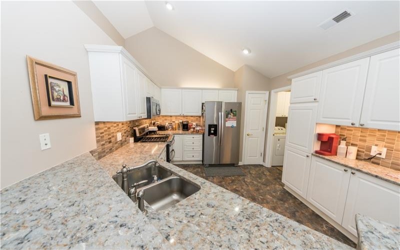 1905 Golf Course Dr, Washington, 15301, 2 Bedrooms Bedrooms, 9 Rooms Rooms,2 BathroomsBathrooms,Residential,For Sale,Golf Course Dr,1753296