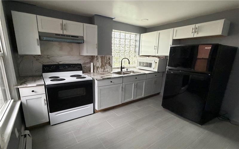 348 Pennsylvania Ave, Greensburg, 15601, 2 Bedrooms Bedrooms, ,1 BathroomBathrooms,Lease,For Rent,Pennsylvania Ave,1753387