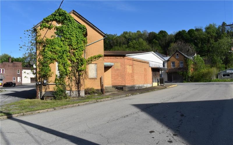 537 5 th St, Jeanette, 15644, ,Commercial-industrial-business,For Sale,5 th St,1753575