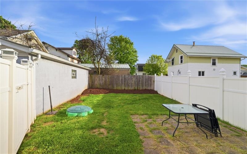 1504 7th St, New Kensington, 15068, 3 Bedrooms Bedrooms, 7 Rooms Rooms,1.1 BathroomsBathrooms,Residential,For Sale,7th St,1753671