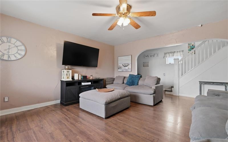 1504 7th St, New Kensington, 15068, 3 Bedrooms Bedrooms, 7 Rooms Rooms,1.1 BathroomsBathrooms,Residential,For Sale,7th St,1753671