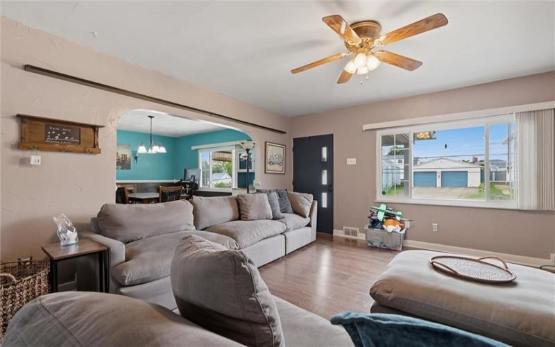 1504 7th St, New Kensington, 15068, 3 Bedrooms Bedrooms, 7 Rooms Rooms,1.1 BathroomsBathrooms,Residential,For Sale,7th St,1753671