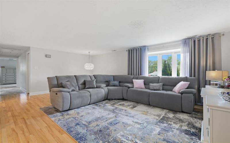 4209 Frederick DRIVE, New Kensington, 15068, 3 Bedrooms Bedrooms, 11 Rooms Rooms,2.1 BathroomsBathrooms,Residential,For Sale,Frederick,1753681