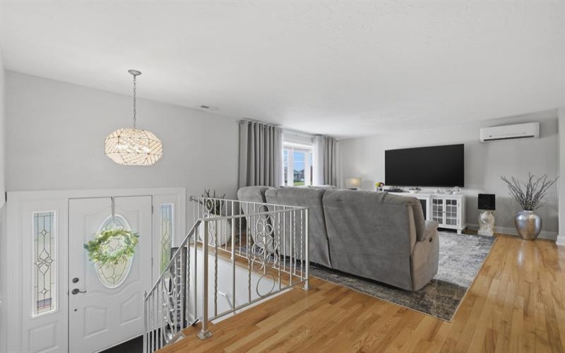 4209 Frederick DRIVE, New Kensington, 15068, 3 Bedrooms Bedrooms, 11 Rooms Rooms,2.1 BathroomsBathrooms,Residential,For Sale,Frederick,1753681