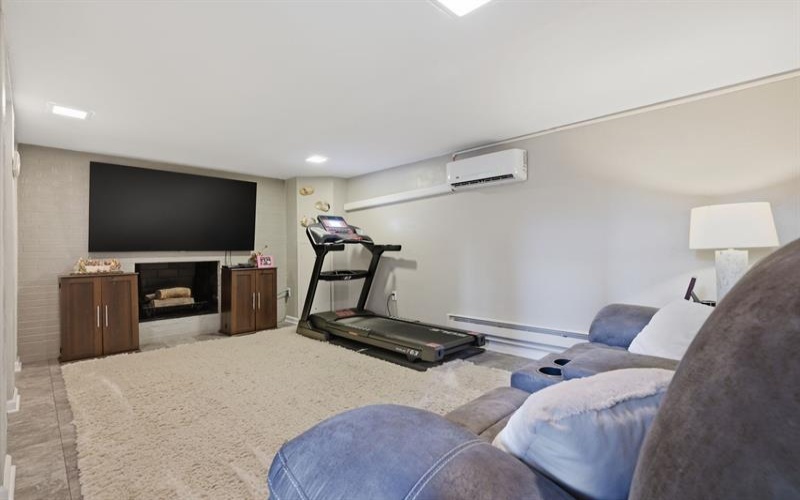 4209 Frederick DRIVE, New Kensington, 15068, 3 Bedrooms Bedrooms, 11 Rooms Rooms,2.1 BathroomsBathrooms,Residential,For Sale,Frederick,1753681