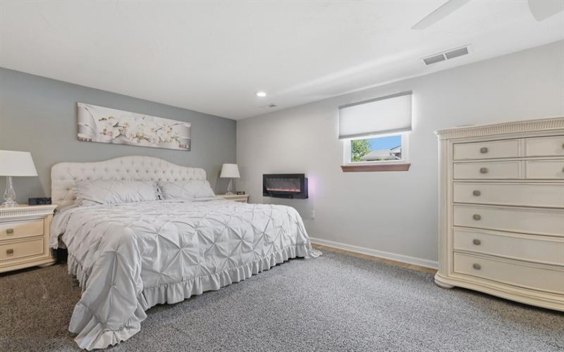 4209 Frederick DRIVE, New Kensington, 15068, 3 Bedrooms Bedrooms, 11 Rooms Rooms,2.1 BathroomsBathrooms,Residential,For Sale,Frederick,1753681