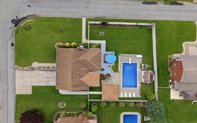 4209 Frederick DRIVE, New Kensington, 15068, 3 Bedrooms Bedrooms, 11 Rooms Rooms,2.1 BathroomsBathrooms,Residential,For Sale,Frederick,1753681