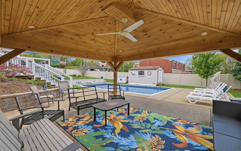 4209 Frederick DRIVE, New Kensington, 15068, 3 Bedrooms Bedrooms, 11 Rooms Rooms,2.1 BathroomsBathrooms,Residential,For Sale,Frederick,1753681