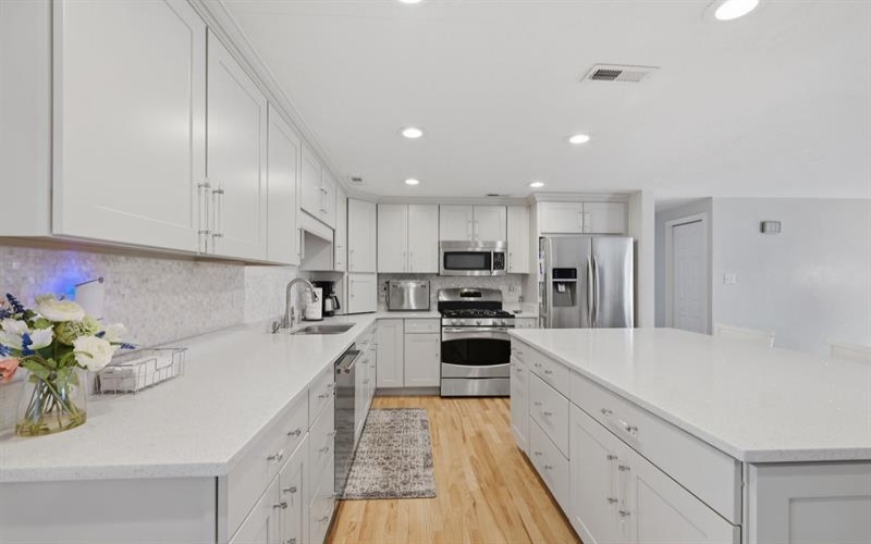 4209 Frederick DRIVE, New Kensington, 15068, 3 Bedrooms Bedrooms, 11 Rooms Rooms,2.1 BathroomsBathrooms,Residential,For Sale,Frederick,1753681