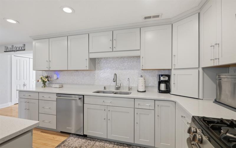 4209 Frederick DRIVE, New Kensington, 15068, 3 Bedrooms Bedrooms, 11 Rooms Rooms,2.1 BathroomsBathrooms,Residential,For Sale,Frederick,1753681