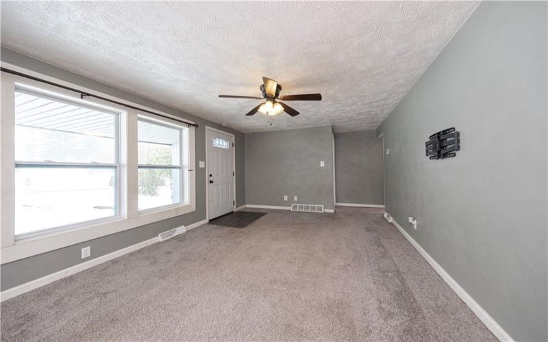 1020 Roosevelt Way, New Alexandria, 15670, 3 Bedrooms Bedrooms, ,2 BathroomsBathrooms,Residential,For Sale,Roosevelt Way,1739629