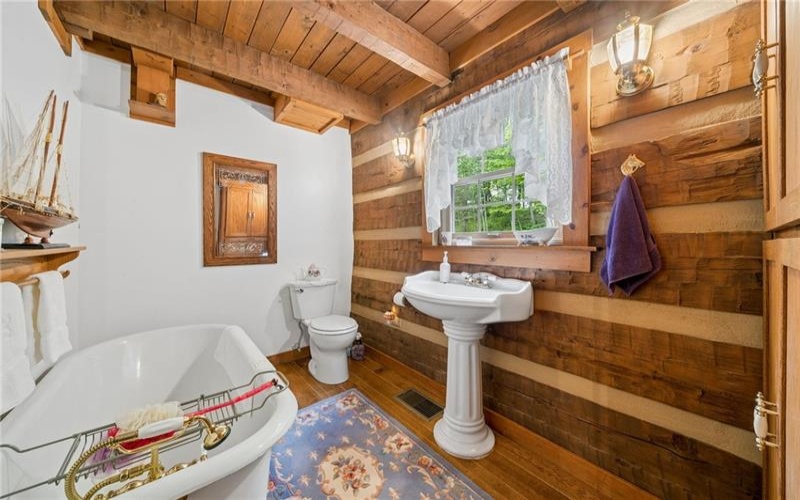 24 McCullough Hill Rd, Amity, 15311, 3 Bedrooms Bedrooms, 10 Rooms Rooms,3 BathroomsBathrooms,Residential,For Sale,McCullough Hill Rd,1753639