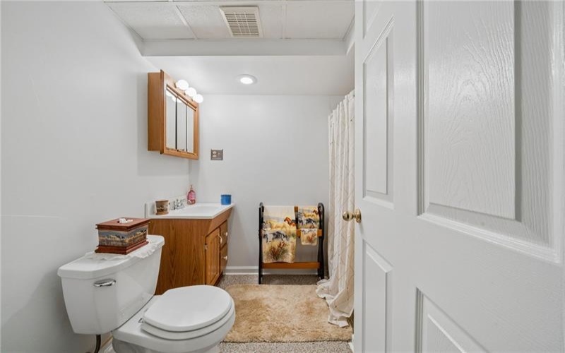 24 McCullough Hill Rd, Amity, 15311, 3 Bedrooms Bedrooms, 10 Rooms Rooms,3 BathroomsBathrooms,Residential,For Sale,McCullough Hill Rd,1753639