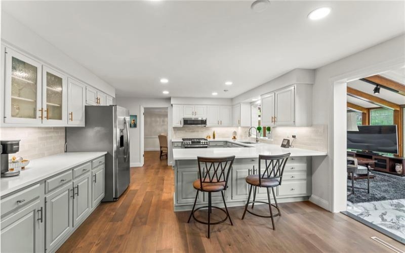 107 Lexington Drive, McMurray, 15317, 4 Bedrooms Bedrooms, 14 Rooms Rooms,3.1 BathroomsBathrooms,Residential,For Sale,Lexington Drive,1753713