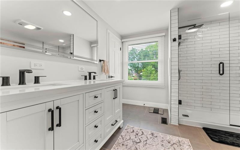 107 Lexington Drive, McMurray, 15317, 4 Bedrooms Bedrooms, 14 Rooms Rooms,3.1 BathroomsBathrooms,Residential,For Sale,Lexington Drive,1753713