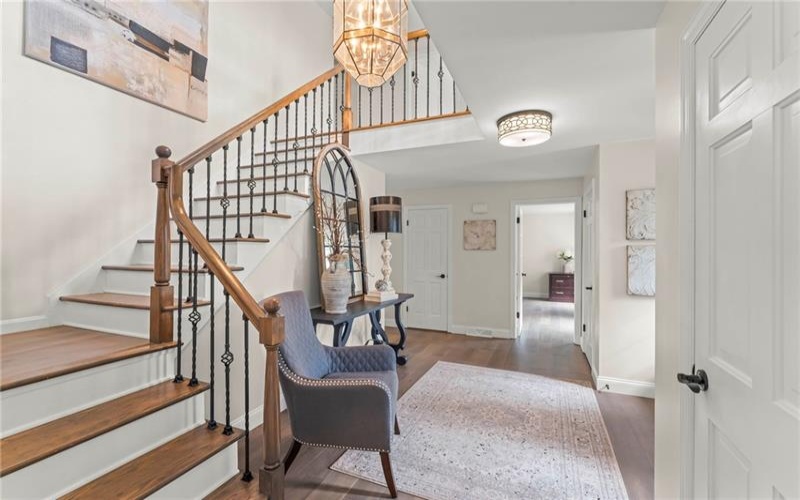 107 Lexington Drive, McMurray, 15317, 4 Bedrooms Bedrooms, 14 Rooms Rooms,3.1 BathroomsBathrooms,Residential,For Sale,Lexington Drive,1753713