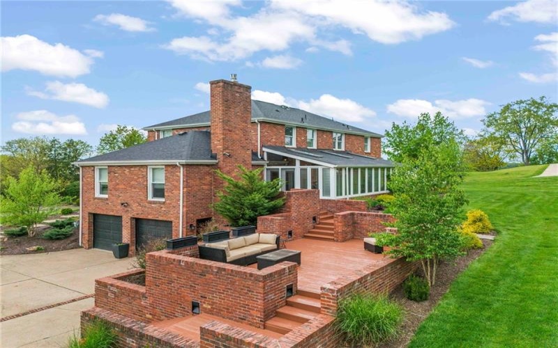 107 Lexington Drive, McMurray, 15317, 4 Bedrooms Bedrooms, 14 Rooms Rooms,3.1 BathroomsBathrooms,Residential,For Sale,Lexington Drive,1753713