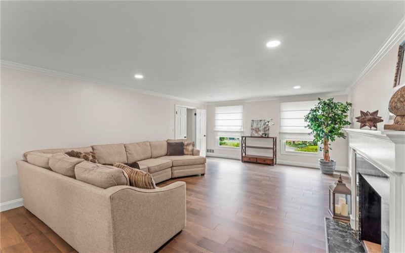 107 Lexington Drive, McMurray, 15317, 4 Bedrooms Bedrooms, 14 Rooms Rooms,3.1 BathroomsBathrooms,Residential,For Sale,Lexington Drive,1753713