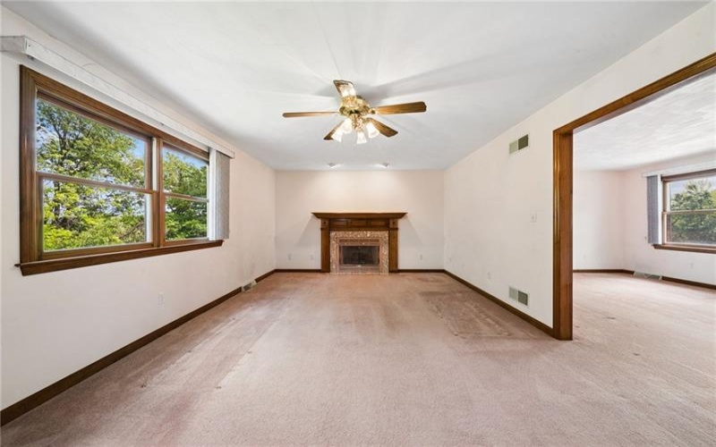 245 Meadow Spring Road, Greensburg, 15601, 4 Bedrooms Bedrooms, 10 Rooms Rooms,3.1 BathroomsBathrooms,Residential,For Sale,Meadow Spring Road,1753738