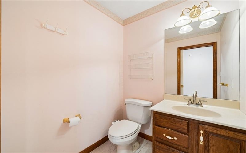 245 Meadow Spring Road, Greensburg, 15601, 4 Bedrooms Bedrooms, 10 Rooms Rooms,3.1 BathroomsBathrooms,Residential,For Sale,Meadow Spring Road,1753738