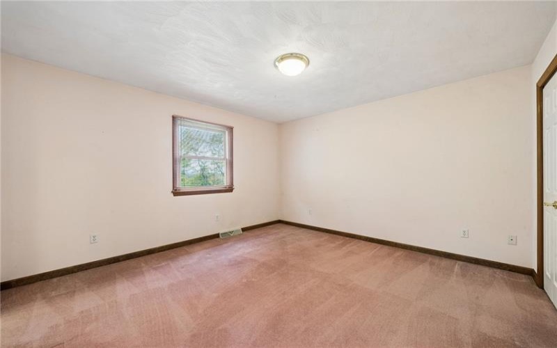 245 Meadow Spring Road, Greensburg, 15601, 4 Bedrooms Bedrooms, 10 Rooms Rooms,3.1 BathroomsBathrooms,Residential,For Sale,Meadow Spring Road,1753738