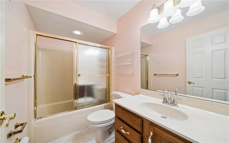 245 Meadow Spring Road, Greensburg, 15601, 4 Bedrooms Bedrooms, 10 Rooms Rooms,3.1 BathroomsBathrooms,Residential,For Sale,Meadow Spring Road,1753738