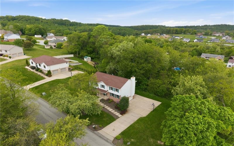 245 Meadow Spring Road, Greensburg, 15601, 4 Bedrooms Bedrooms, 10 Rooms Rooms,3.1 BathroomsBathrooms,Residential,For Sale,Meadow Spring Road,1753738