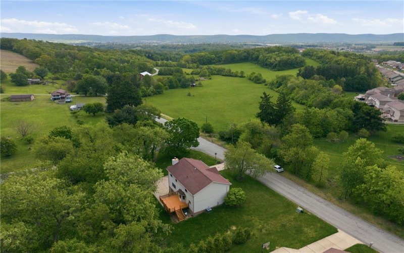245 Meadow Spring Road, Greensburg, 15601, 4 Bedrooms Bedrooms, 10 Rooms Rooms,3.1 BathroomsBathrooms,Residential,For Sale,Meadow Spring Road,1753738