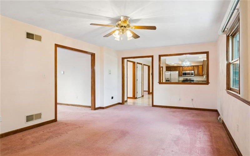 245 Meadow Spring Road, Greensburg, 15601, 4 Bedrooms Bedrooms, 10 Rooms Rooms,3.1 BathroomsBathrooms,Residential,For Sale,Meadow Spring Road,1753738