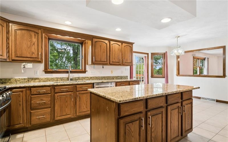 245 Meadow Spring Road, Greensburg, 15601, 4 Bedrooms Bedrooms, 10 Rooms Rooms,3.1 BathroomsBathrooms,Residential,For Sale,Meadow Spring Road,1753738