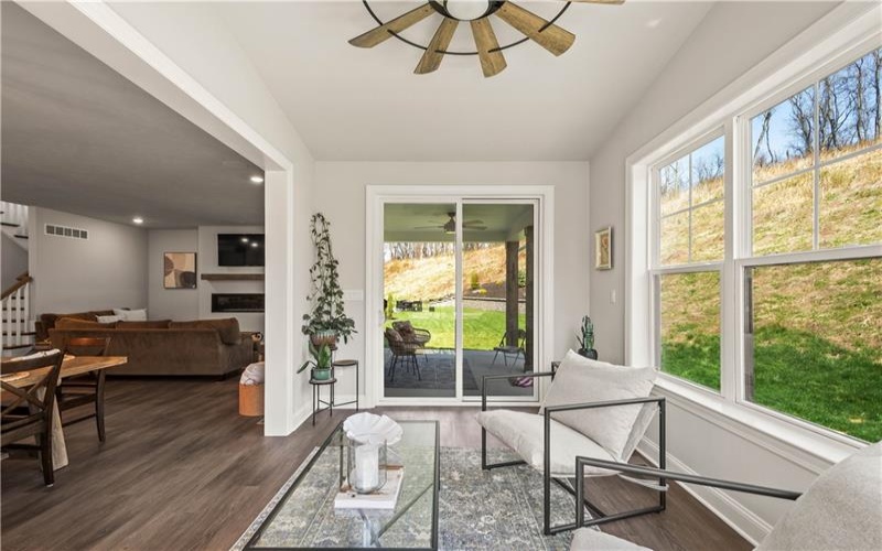 121 Maggie Drive, Eighty Four, 15330, 4 Bedrooms Bedrooms, 9 Rooms Rooms,3.1 BathroomsBathrooms,Residential,For Sale,Maggie Drive,1753767
