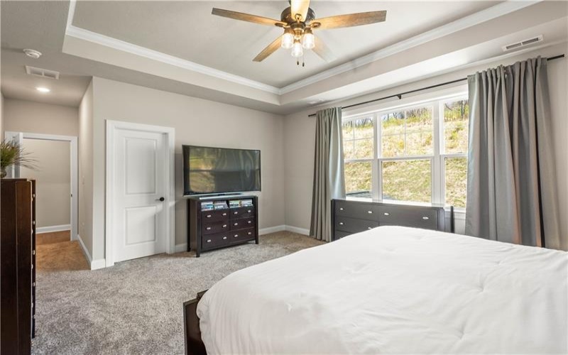 121 Maggie Drive, Eighty Four, 15330, 4 Bedrooms Bedrooms, 9 Rooms Rooms,3.1 BathroomsBathrooms,Residential,For Sale,Maggie Drive,1753767