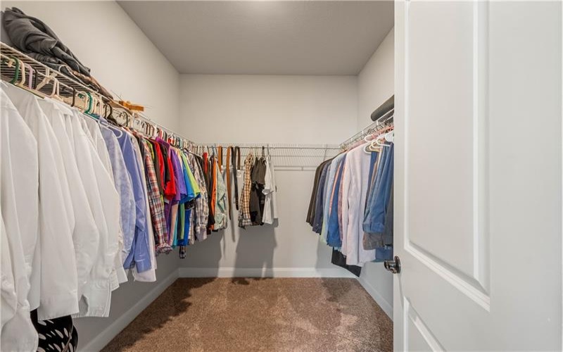 121 Maggie Drive, Eighty Four, 15330, 4 Bedrooms Bedrooms, 9 Rooms Rooms,3.1 BathroomsBathrooms,Residential,For Sale,Maggie Drive,1753767