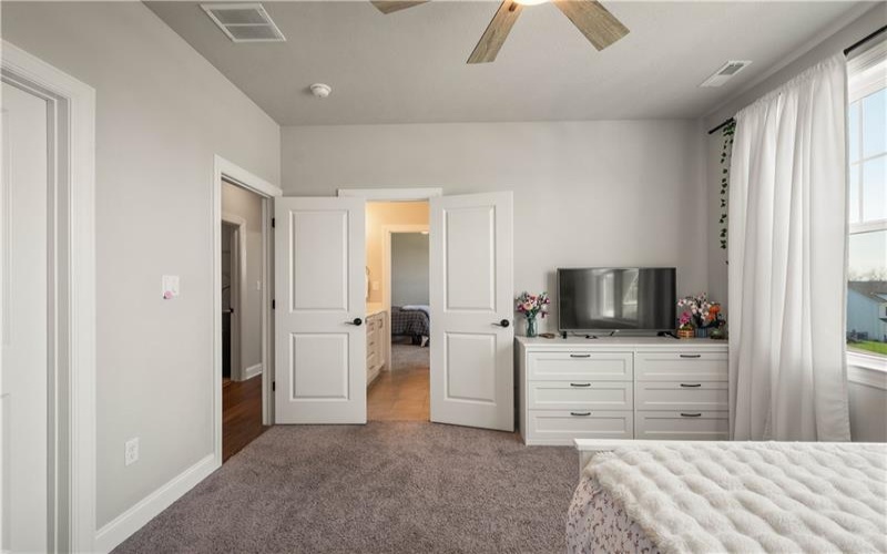 121 Maggie Drive, Eighty Four, 15330, 4 Bedrooms Bedrooms, 9 Rooms Rooms,3.1 BathroomsBathrooms,Residential,For Sale,Maggie Drive,1753767