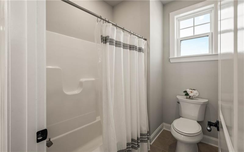 121 Maggie Drive, Eighty Four, 15330, 4 Bedrooms Bedrooms, 9 Rooms Rooms,3.1 BathroomsBathrooms,Residential,For Sale,Maggie Drive,1753767