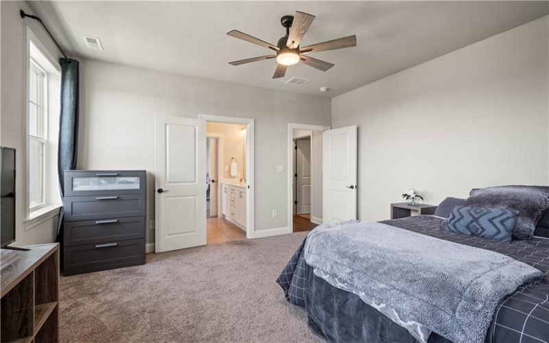 121 Maggie Drive, Eighty Four, 15330, 4 Bedrooms Bedrooms, 9 Rooms Rooms,3.1 BathroomsBathrooms,Residential,For Sale,Maggie Drive,1753767